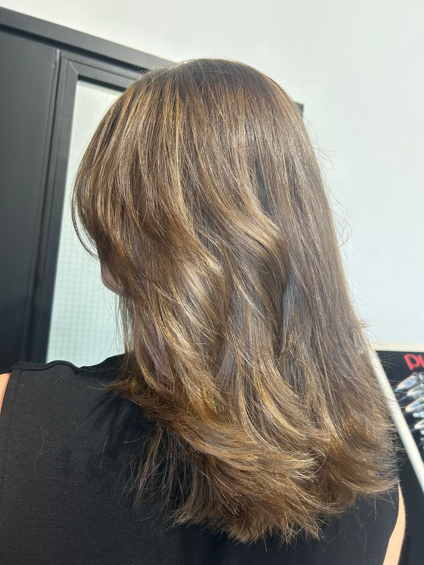 Autumn ready 🤎

Nu de herfst weer is begonnen worden we helemaal vrolijk van warme kleuren en bruine tinten. Kijk deze prachtige brunette kleur 😍

Ben jij al helemaal herfst-ready?

#keunecolor #keune #brunette #fallcolor #autumn #herfstkleuren #kapper #haarverven #thehairroom #ijsselstein #thehairroomijsselstein